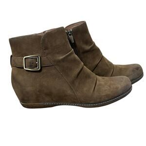 Dansko Distressed Leather Ankle Boots Women's 9.5 Moto Wedge Booties